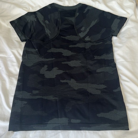 Athleta Momentum Seamless Tee - Picture 2 of 2